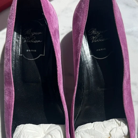 Roger Vivier rare pink suede Flats with Silver Buckle - Picture 9 of 16